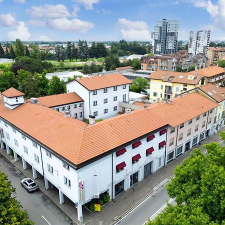 Best Western Plus Borgolecco Hotel Arcore Exterior photo